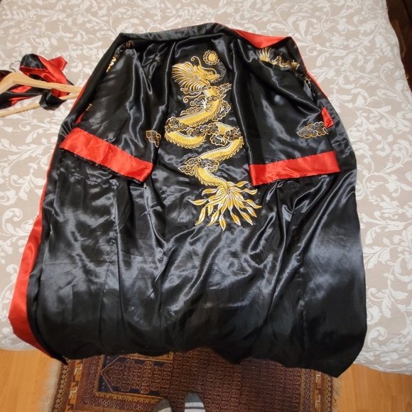Reversible dragon robe - Picture 4 of 6